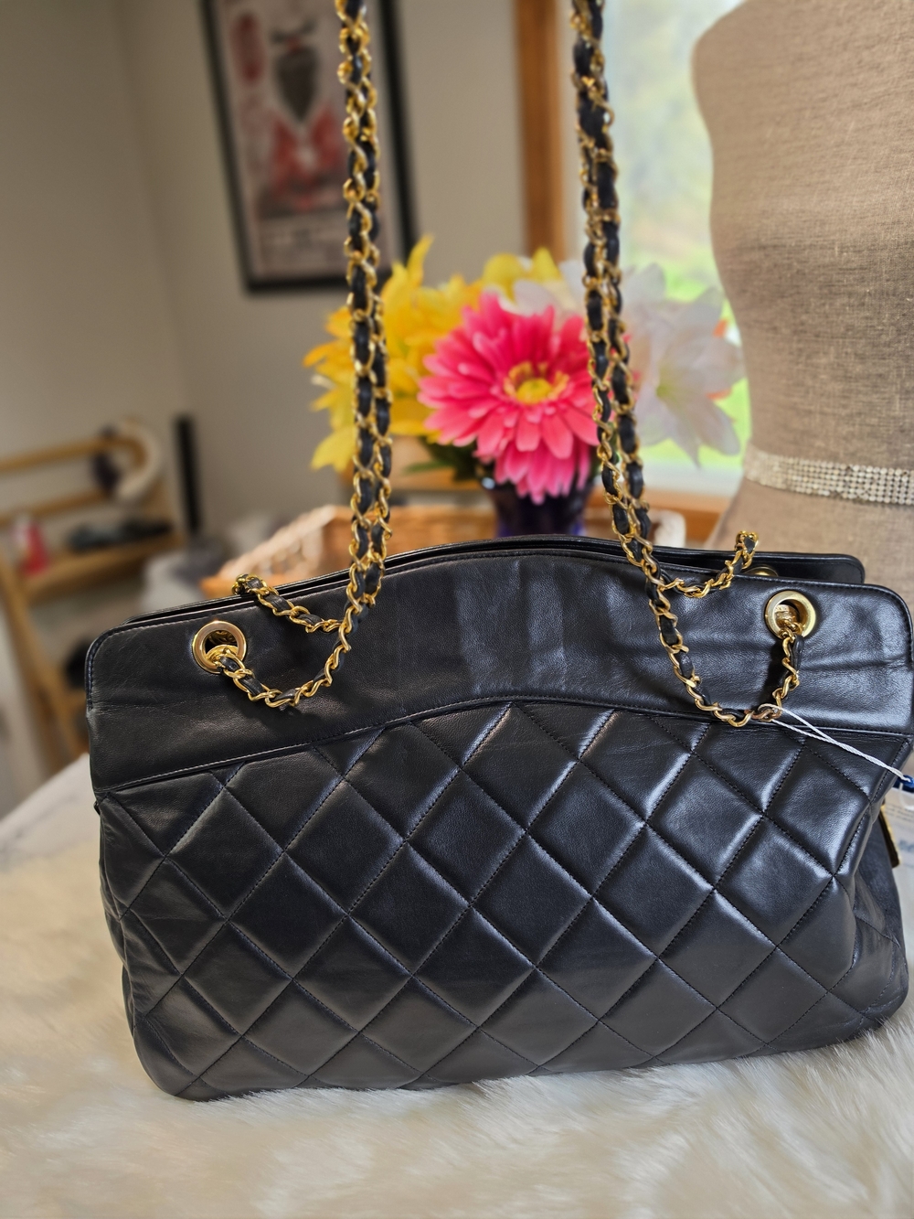 CHANEL XL Jumbo Quilted Diamond Stitch Lambskin Shoulder Bag with Gold Hardware - Picture 3 of 16